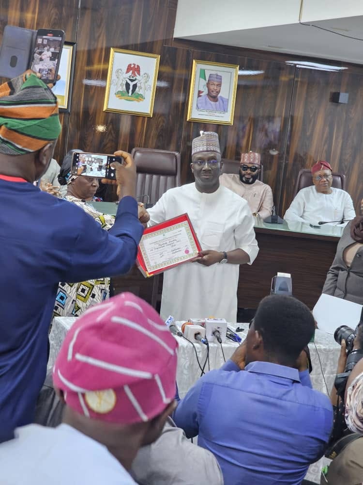 INEC presents certificate of return to Edo governor-elect, Monday Okphebolo