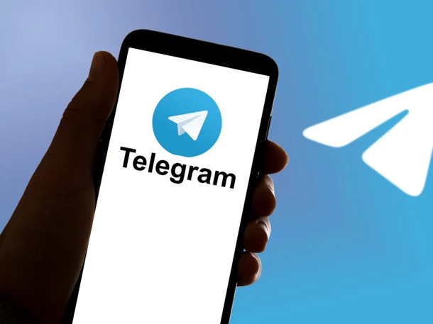 Ukraine bans Telegram for officials over security threats