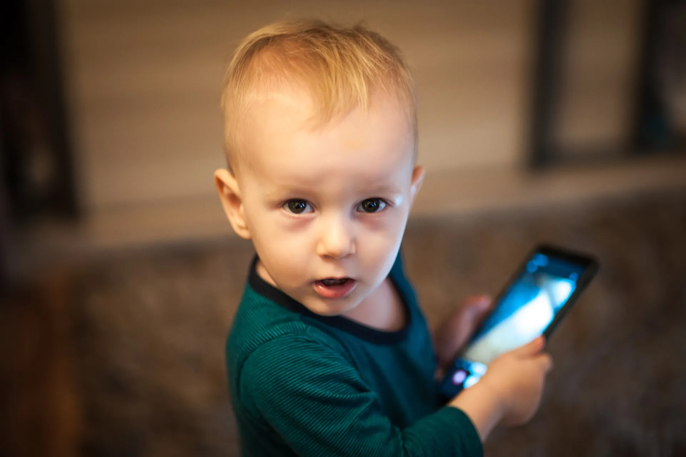 Keep Children under 2 away from Screens - Sweden Gov't