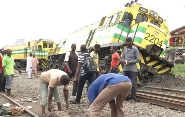 Train crushes man to death in Lagos