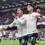 Chelsea beat Burnley 2-0 to close gap on Arsenal
